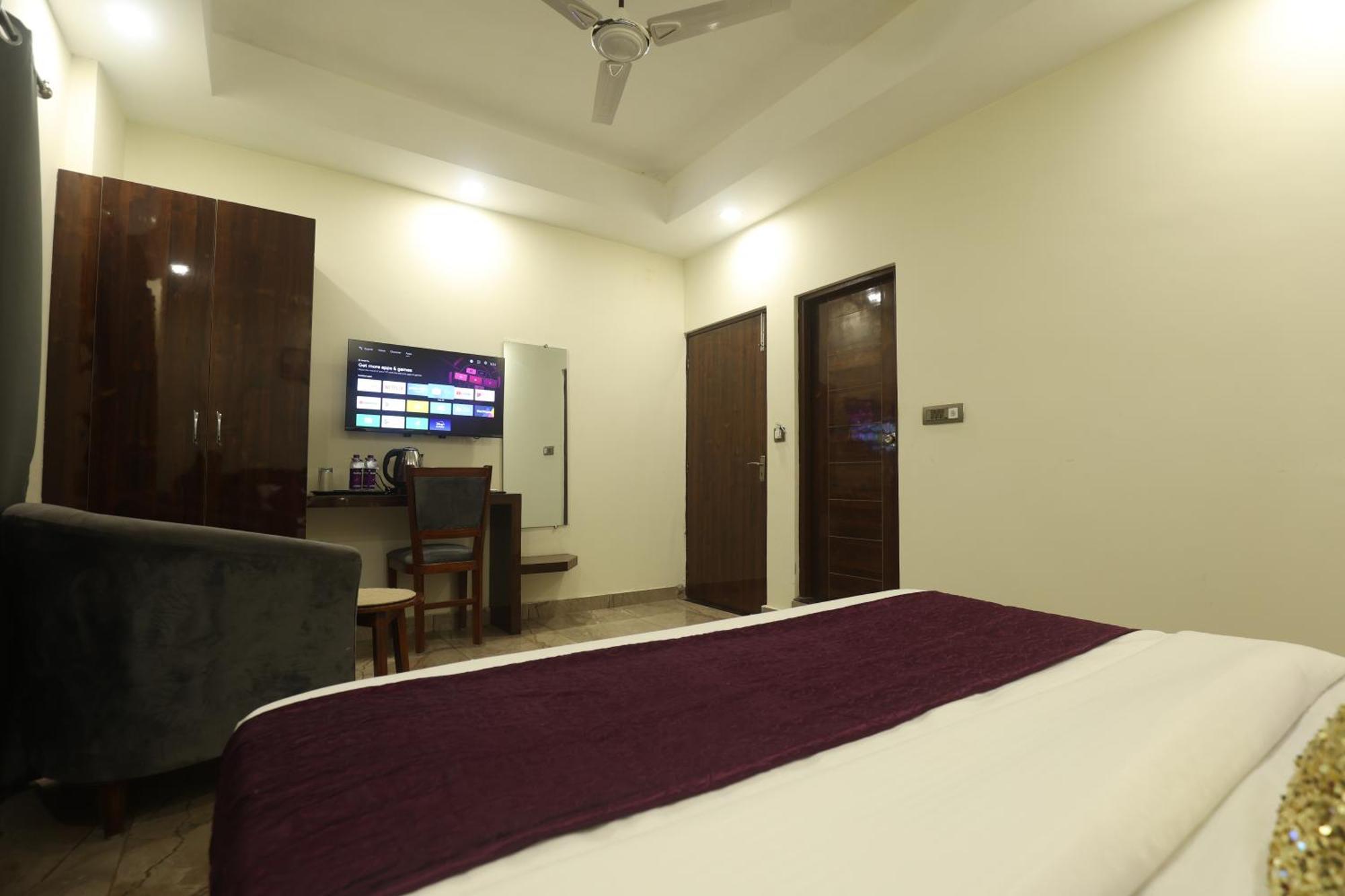 רישיקש Perfectstayz Aiims Near Aiims Hospital מראה חיצוני תמונה